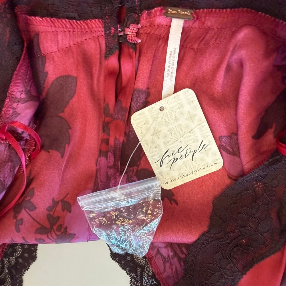 NWT Free People Jos Printed Satin Mini Dress Berry Combo Lace XS FLAWS